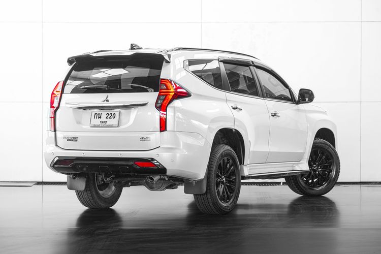 Mitsubishi Pajero Sport 2023 2.4 GT Premium Elite Edition 4WD Utility-car ดีเซล ไม่ติดแก๊ส เกียร์อัตโนมัติ ขาว รูปที่ 4