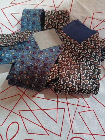 เนคไทผ้า
สภาพใหม่
 รูปที่ 2