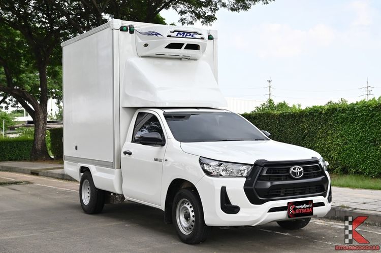 Toyota Hilux Revo 2021 2.4 Entry Pickup ดีเซล ไม่ติดแก๊ส เกียร์ธรรมดา ขาว