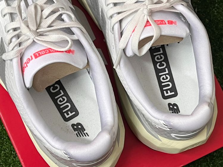 New Balance FuelCell Rebel v5 รองเท้าวิ่งผู้ชาย เบอร์ 9.5 US, 9 UK รูปที่ 10