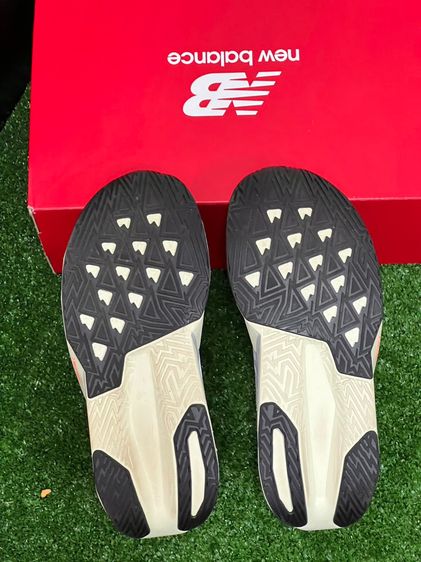 New Balance FuelCell Rebel v5 รองเท้าวิ่งผู้ชาย เบอร์ 9.5 US, 9 UK รูปที่ 11