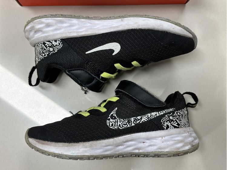 รองเท้า Nike เด็ก ของแท้ ใช้เอง กล่องครบ