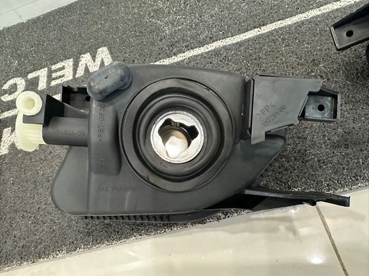 ไฟตัดหมอก Benz w211 รูปที่ 3