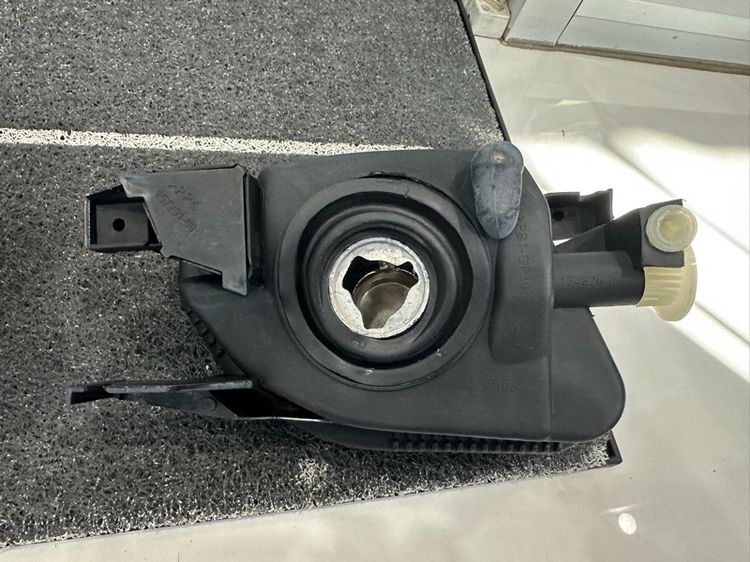 ไฟตัดหมอก Benz w211 รูปที่ 2