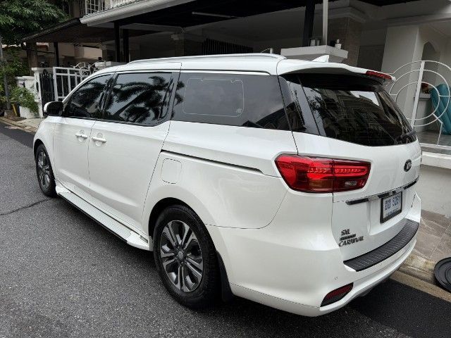 Kia Grand Carnival 2019 2.2 SXL Van ดีเซล ขาว รูปที่ 4