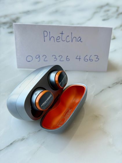 หูฟัง B and W P8i McLarens edition  รูปที่ 3