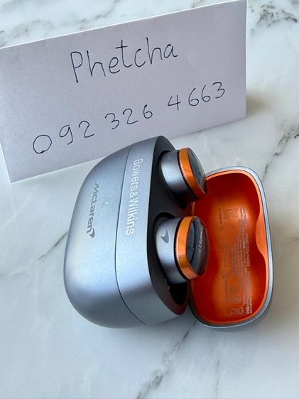 หูฟัง B and W P8i McLarens edition  รูปที่ 4