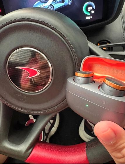 หูฟัง B and W P8i McLarens edition  รูปที่ 9