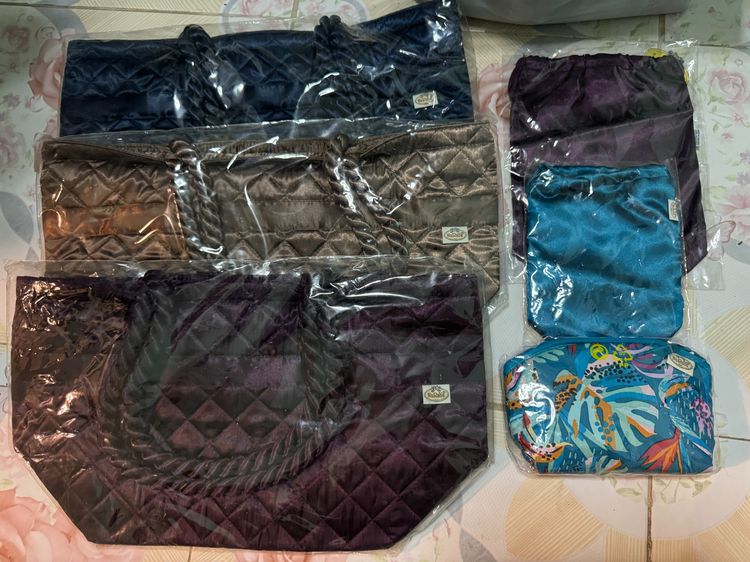 ➗➰ คิดราคาคนละครึ่ง👜 กระเป๋า Naraya แท้ จำนวน 5 ใบ ของใหม่ รูปที่ 3