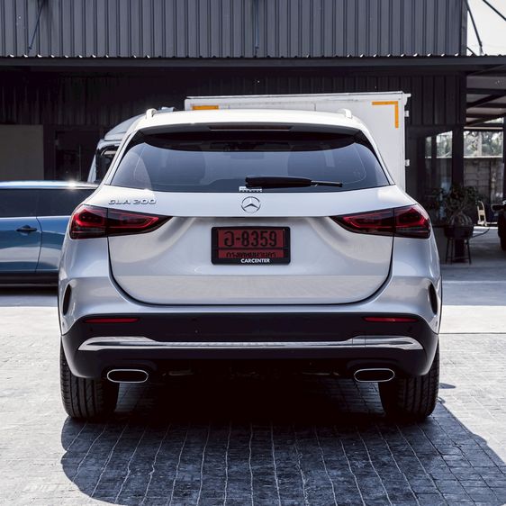 Mercedes-Benz GLA-Class 2021 GLA200 Utility-car เบนซิน ไม่ติดแก๊ส เกียร์อัตโนมัติ บรอนซ์เงิน รูปที่ 4