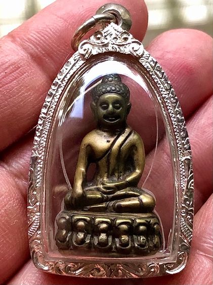 พระกริ่งเลี้ยมกอบเงินเก่าคะ รูปที่ 5