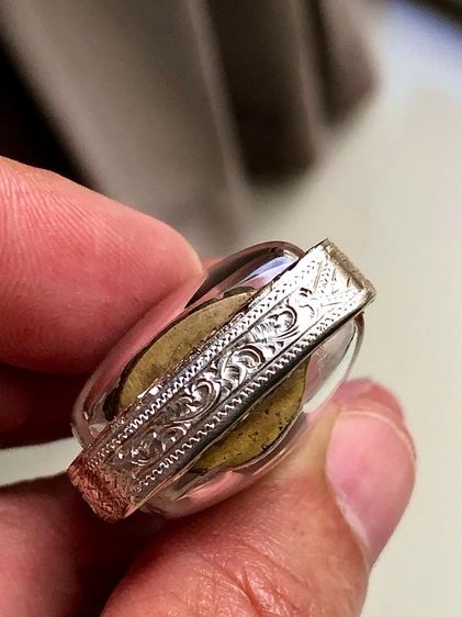 พระกริ่งเลี้ยมกอบเงินเก่าคะ รูปที่ 3