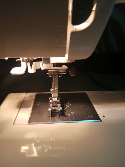 จักรเย็บผ้า Janome 415 sewing machine virtually unused รูปที่ 5