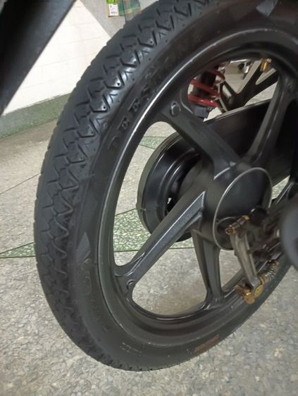 รุ่นท็อปเครื่องดีสีสวย รูปที่ 6