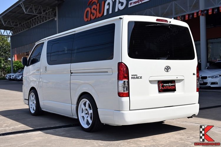 Toyota Hiace 2014 3.0 D4D Van ดีเซล ไม่ติดแก๊ส เกียร์ธรรมดา ขาว รูปที่ 3