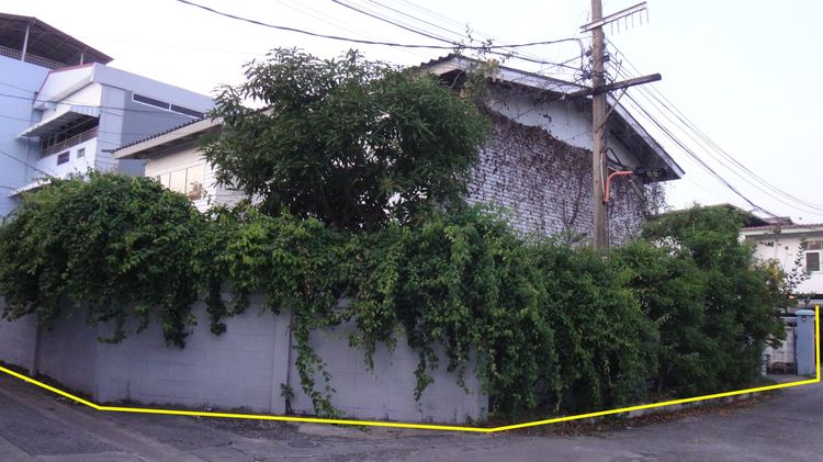 ขายบ้านเดี่ยว + ที่ดิน 122 ตร.วา ซอยสามเสน 22 พร้อมห้องเช่ารายได้ดี