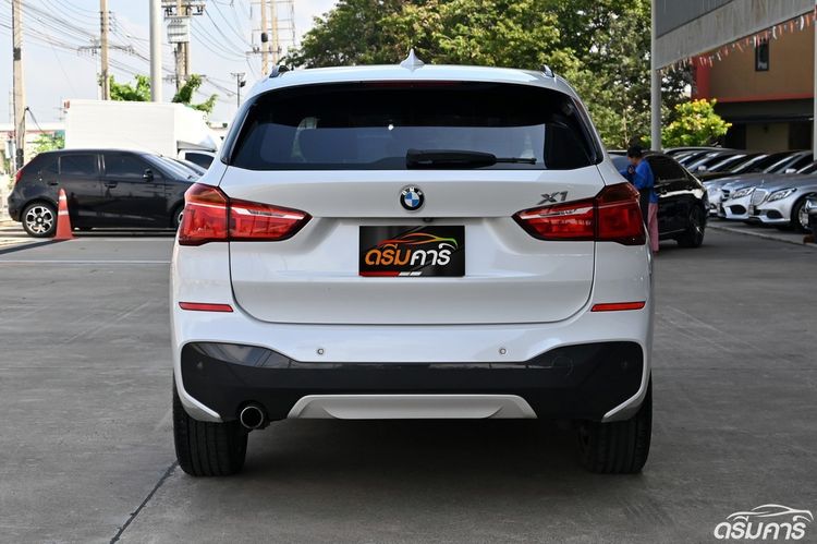 BMW X1 2017 2.0 sDrive18d M Sport Utility-car ดีเซล ไม่ติดแก๊ส เกียร์อัตโนมัติ ขาว รูปที่ 4