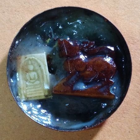 สีผึ้ง ไม่ทราบที่