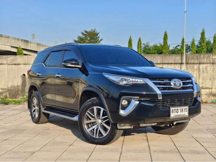 Toyota Fortuner 2019 2.4 V 4WD Utility-car ดีเซล ไม่ติดแก๊ส เกียร์อัตโนมัติ ดำ รูปที่ 2