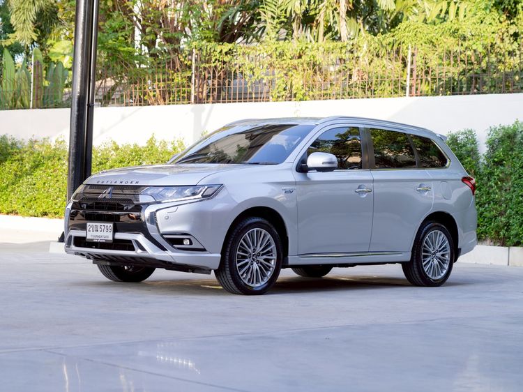 Mitsubishi Outlander 2021 Phev 2.4 GT Premium 4WD Utility-car ปลั๊กอินไฮบริด (PHEV) ไม่ติดแก๊ส เกียร์อัตโนมัติ เงิน รูปที่ 3