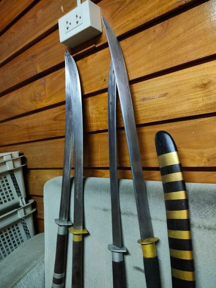 ดาบตีจากเหล็กแหนบรถ10ล้อแข็งแกร่งมากหนามากครับสวยมากยาวประมาณ 90-102เซ็น รูปที่ 6