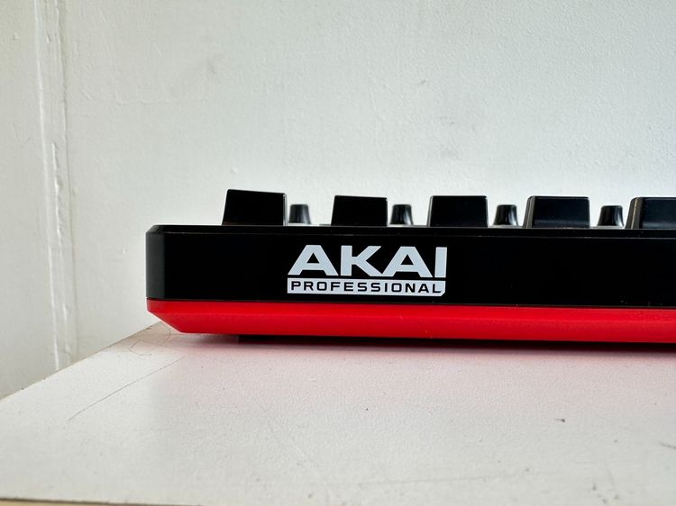 มิดี้คอนโทรลเลอร์ แบรนด์ AKAI รุ่น APC 40 MK II  รูปที่ 12