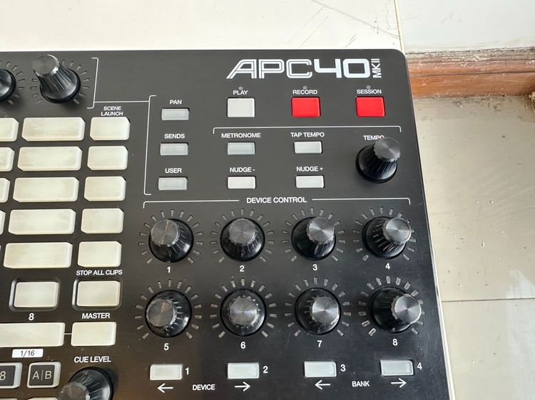 มิดี้คอนโทรลเลอร์ แบรนด์ AKAI รุ่น APC 40 MK II  รูปที่ 8