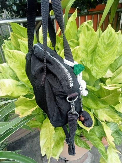 กระเป๋าสีดำกิํปลิ้งถือสะพาย รูปที่ 3