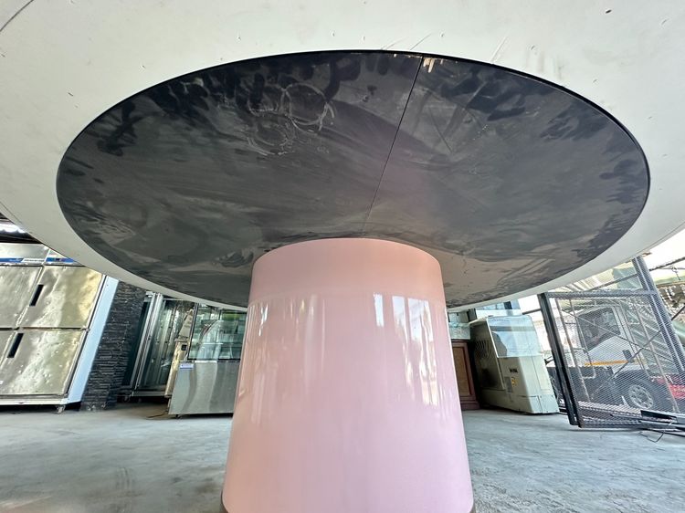 โต๊ะอเนกประสงค์ ท็อปหินอ่อนสีขาวปิดขอบสแตนเลสสีทอง ฐานไม้ MDF ไฮกรอส สีชมพู มีช่องร้อยสายไฟ  รูปที่ 7