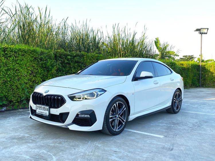 รถ BMW Series 2 220i สี ขาว