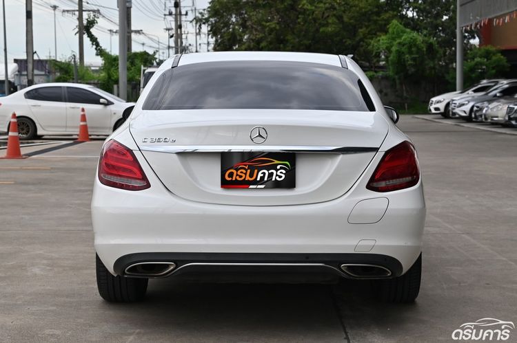 Mercedes-Benz C-Class 2016 C350 Sedan ปลั๊กอินไฮบริด (PHEV) ไม่ติดแก๊ส เกียร์อัตโนมัติ ขาว รูปที่ 4