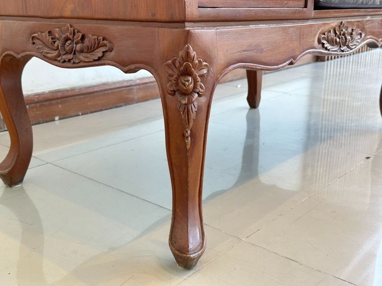 เก้าอี้อาร์มแชร์ไม้สัก เบาะหนัง PU สีน้ำตาล ขอบเบาะตอกหมุดเหล็ก  รูปที่ 16