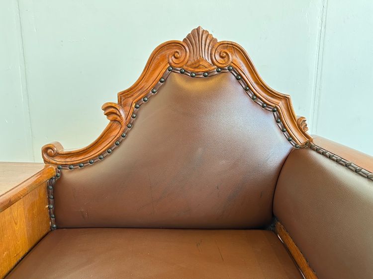 เก้าอี้อาร์มแชร์ไม้สัก เบาะหนัง PU สีน้ำตาล ขอบเบาะตอกหมุดเหล็ก  รูปที่ 8