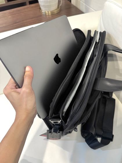 TUMI รุ่นTriple สะพายข้าง รูปที่ 3