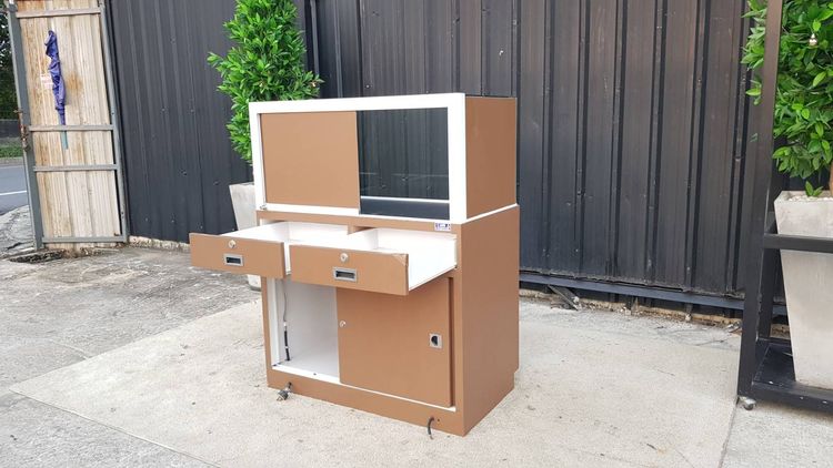 ตู้จิวเวลรี่ ตู้กระจกโชว์สินค้า 1 บานเปิด 1 บานเลื่อน 2 ลิ้นชัก สีน้ำตาล รูปที่ 3