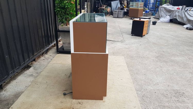 ตู้จิวเวลรี่ ตู้กระจกโชว์สินค้า 2 บานเลื่อน 2 ลิ้นชัก สีน้ำตาล รูปที่ 13