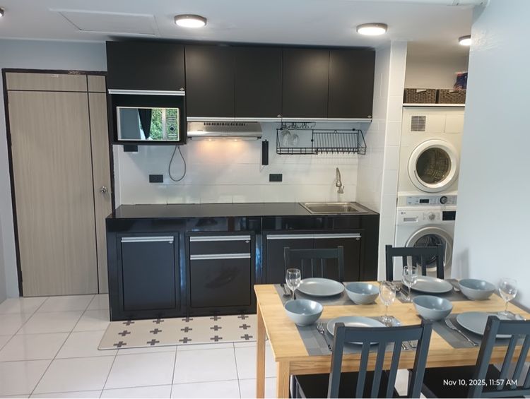 คอนโดมิเนียมริมทะเล