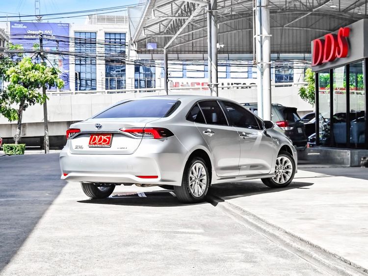 Toyota Altis 2020 1.8 Hybrid Mid Sedan เบนซิน เกียร์อัตโนมัติ บรอนซ์เงิน รูปที่ 2