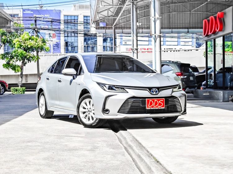 Toyota Altis 2020 1.8 Hybrid Mid Sedan เบนซิน เกียร์อัตโนมัติ บรอนซ์เงิน รูปที่ 4