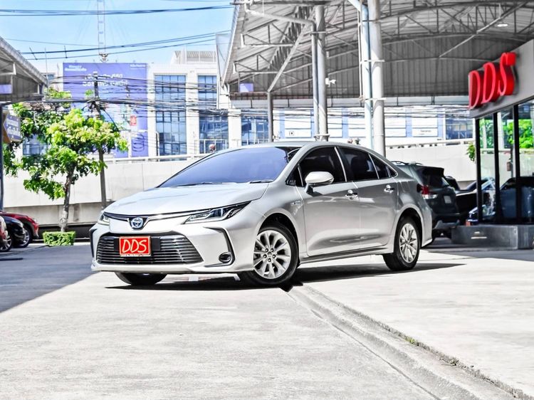 รถ Toyota Altis 1.8 Hybrid Mid สี บรอนซ์เงิน