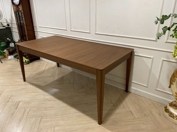 โต๊ะไม้ 6 ที่นั่ง สีน้ำตาล รูปที่ 2