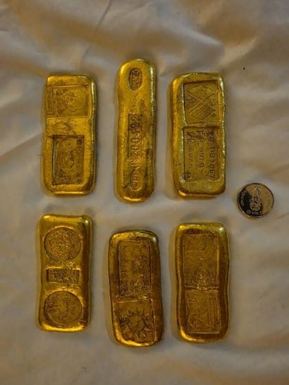 ก้อนสีทอง ( ราคาต่อ 6 ชิ้น เหมาๆ ) ก้อน เงินจีนเก่าหายาก สวยหนักๆ ขายตามสภาพ เหมาๆ 6 ก้อน ของที่บ้าน สวย เดิมๆ พร้อมส่งครับน่าสะสม