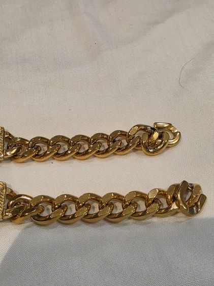 เลจ ข้อมือ หลวงพ่อ รวย สวยเก่าเก็บ หายากเดิมๆ 2 เส้น สร้างน้อย ขายเหมาๆ ( ราคาต่อ 2 เส้นครับ ) ของที่บ้าน ขายตามสภาพ พร้อมส่งครับ น่าสะสม รูปที่ 7