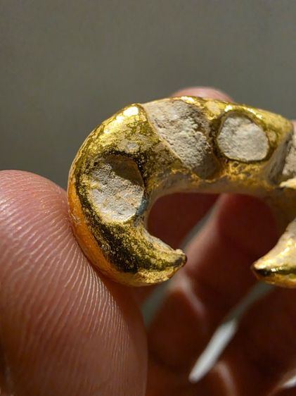 ของสะสม เก่าเก็บ สวยหายาก หนักๆ รุ่นเก่า ของที่บ้าน ขายตามสภาพ พร้อมส่งครับพี่ สวย น่าสะสมครับ เครื่องรางสีทอง รูปที่ 3