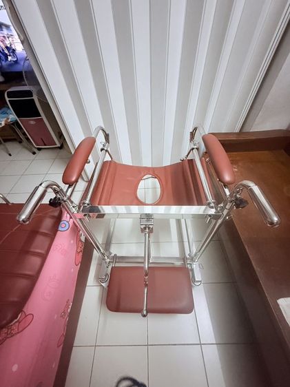 รถเข็นผู้ป่วย รูปที่ 11