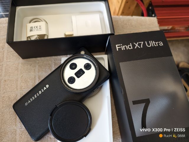 Oppo Find X7 Ultra Blue