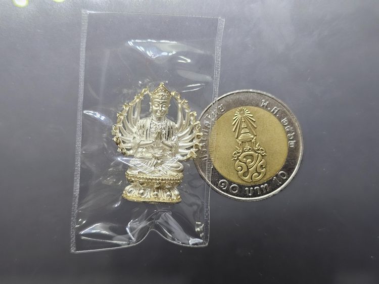 พระกริ่งอวโลกิเตศวร เจ้าแม่กวนอิมพันมือ รุ่น 1 เนื้อเงินบริสุทธิ์ วัดหัวลำโพง ปี2544 รูปที่ 9