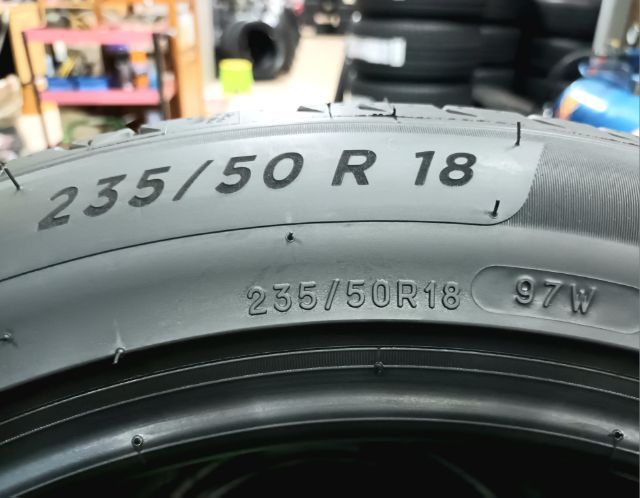 Michelin 235 50 18 ปี24 ยางใหม่ค้างปี ประกันบวม 2 ปี ใส่ฟรี-ส่งฟรี ชุดละ 18990.- รูปที่ 4