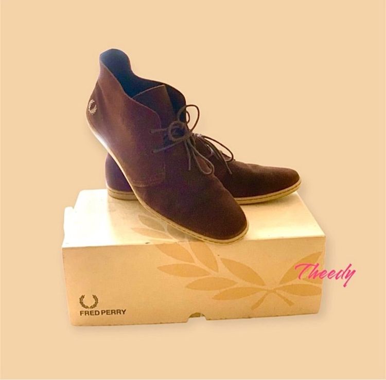 หนังแท้ รองเท้าหนังกึ่งทางการ ขนาดอื่น ๆ อื่นๆ รองเท้าหนังกลับ Fred Perry สีน้ำตาล Made is Potugal สภาพเยี่ยม