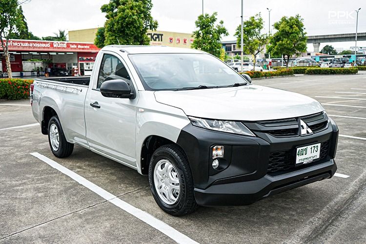 Mitsubishi Triton 2022 2.5 GL Pickup ดีเซล ไม่ติดแก๊ส เกียร์ธรรมดา เทา รูปที่ 3